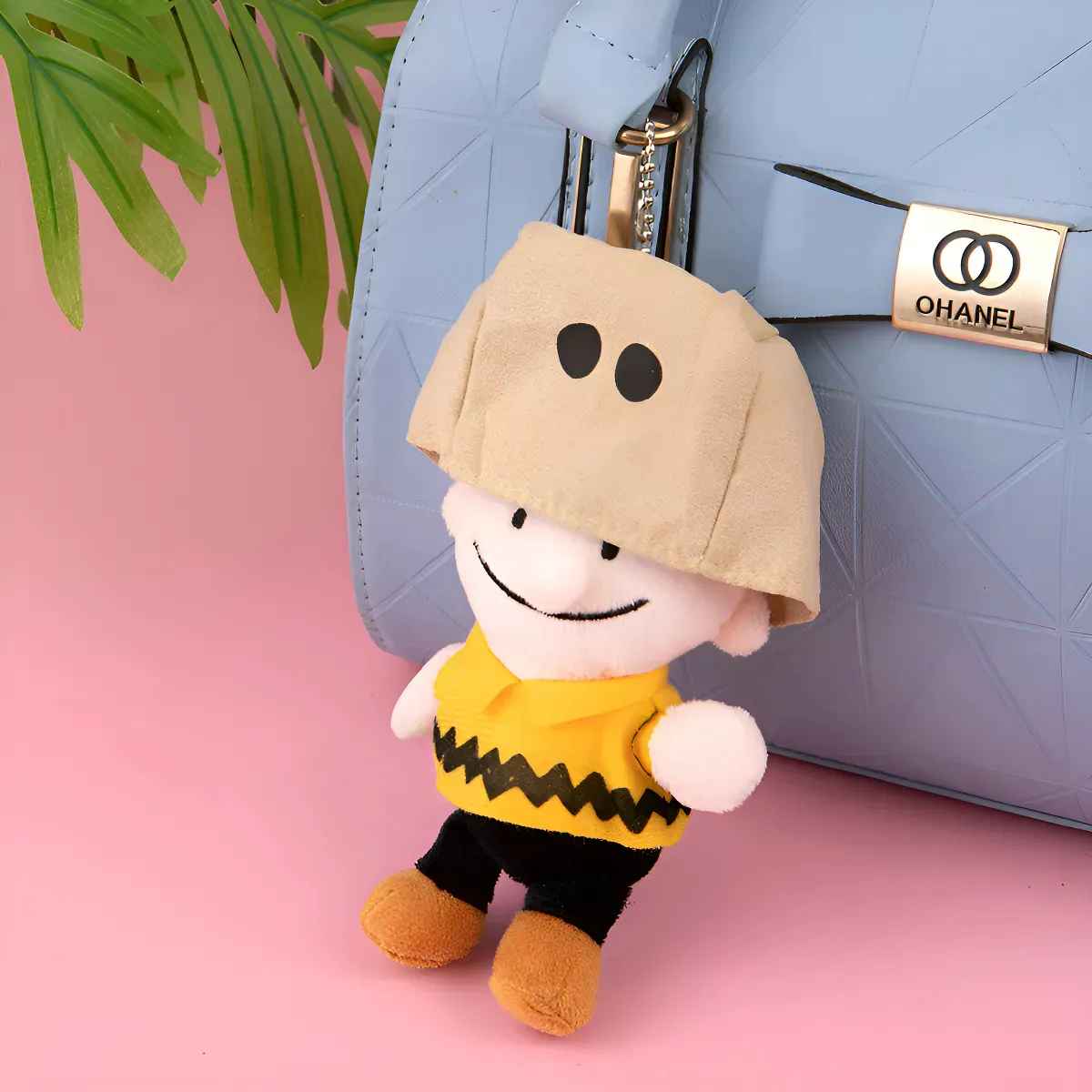 D_NQ_NP_2X_878106-MLC103341510459_012026-F-ml-llavero-de-peluche-con-mascara-de-charlie